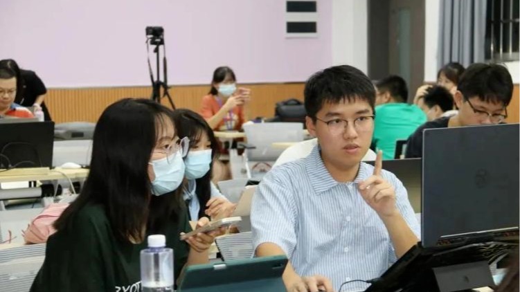 禁漫天堂app
国际教师联合工作坊教学研究成果发表在国际顶级学术期刊