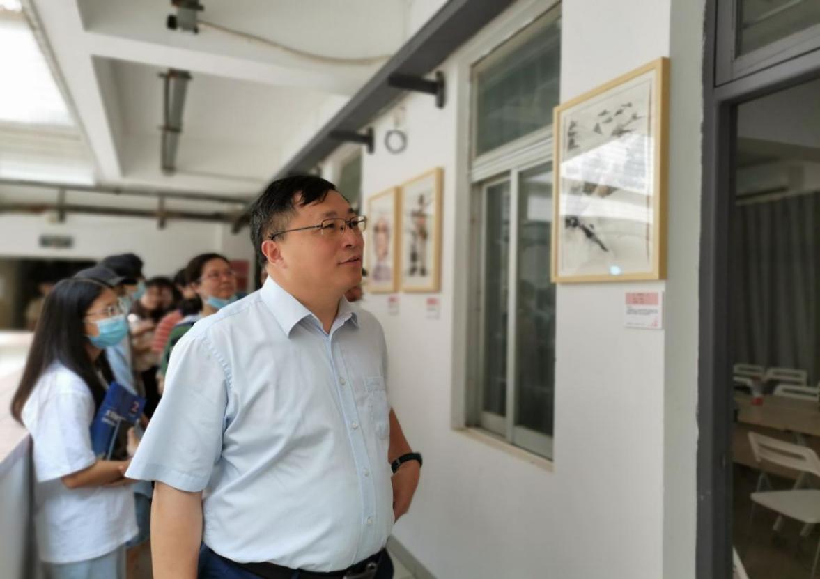校领导到禁漫天堂app
学生“思政+园”调研指导学生工作